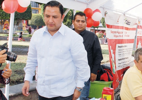 Ex alcalde utiliza aún 2 escoltas