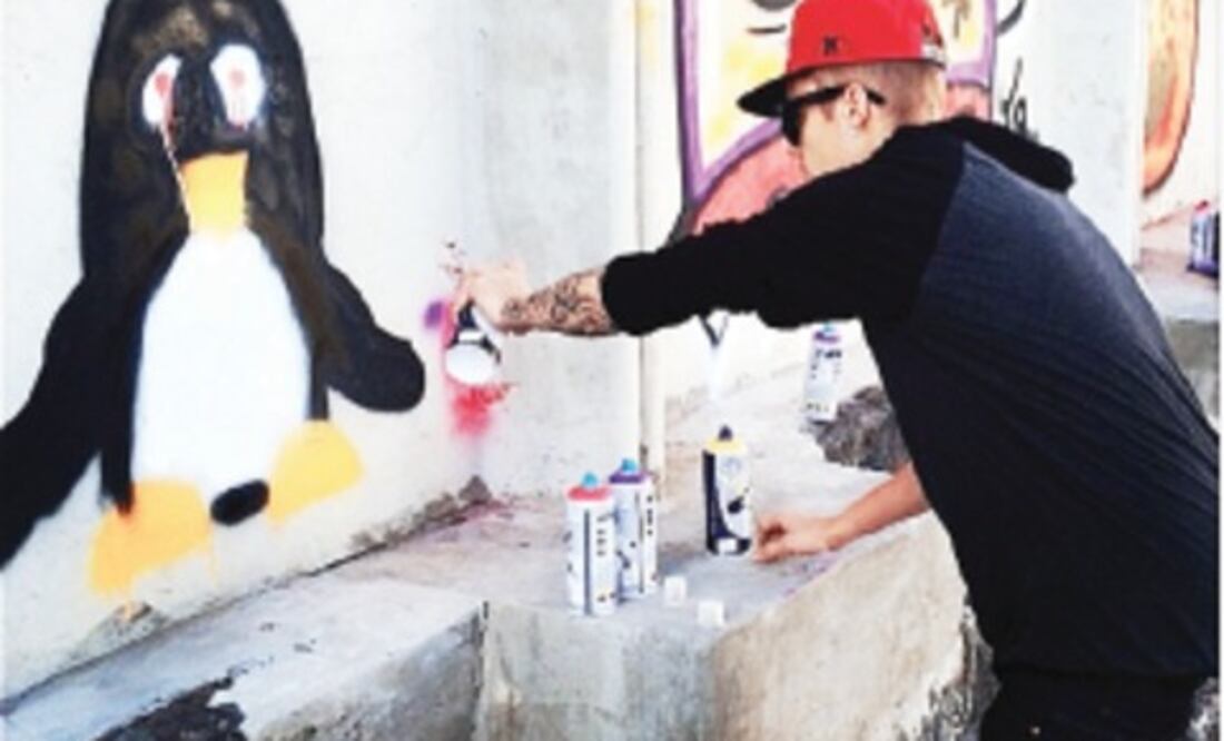 Brasileña vigila sueño de Bieber