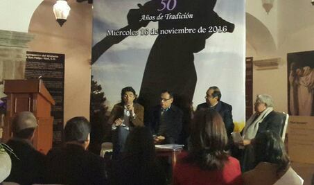 Presentan el libro "La Procesión del Silencio, 50 años de Tradición"