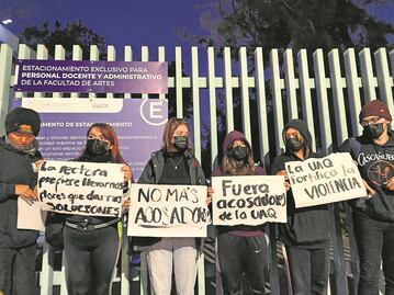 Exigen la renuncia de funcionarios de la UAQ