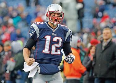 Brady alecciona a Manning