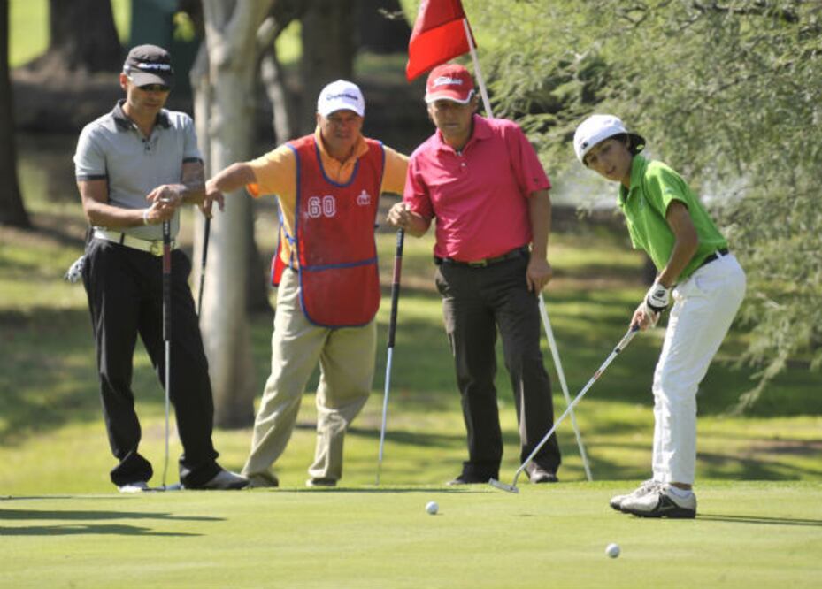 Ganan y ayudan a niños con problemas de audición