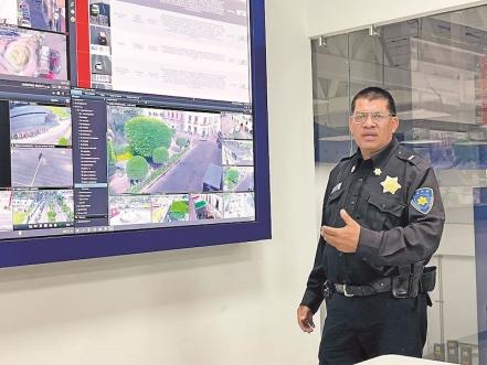 Don Gabriel, el policía héroe que atendió a una mujer en labor de parto en Querétaro 