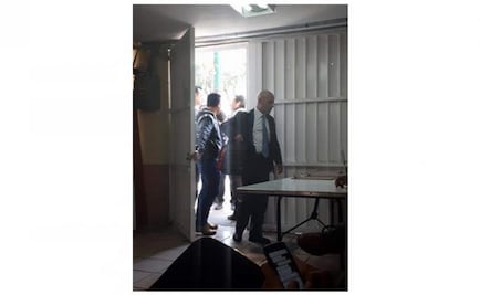 Capitán retirado de la Marina competirá contra AMLO por candidatura de Morena