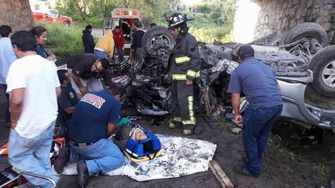 Accidente en Carretera a SLP deja 5 lesionados