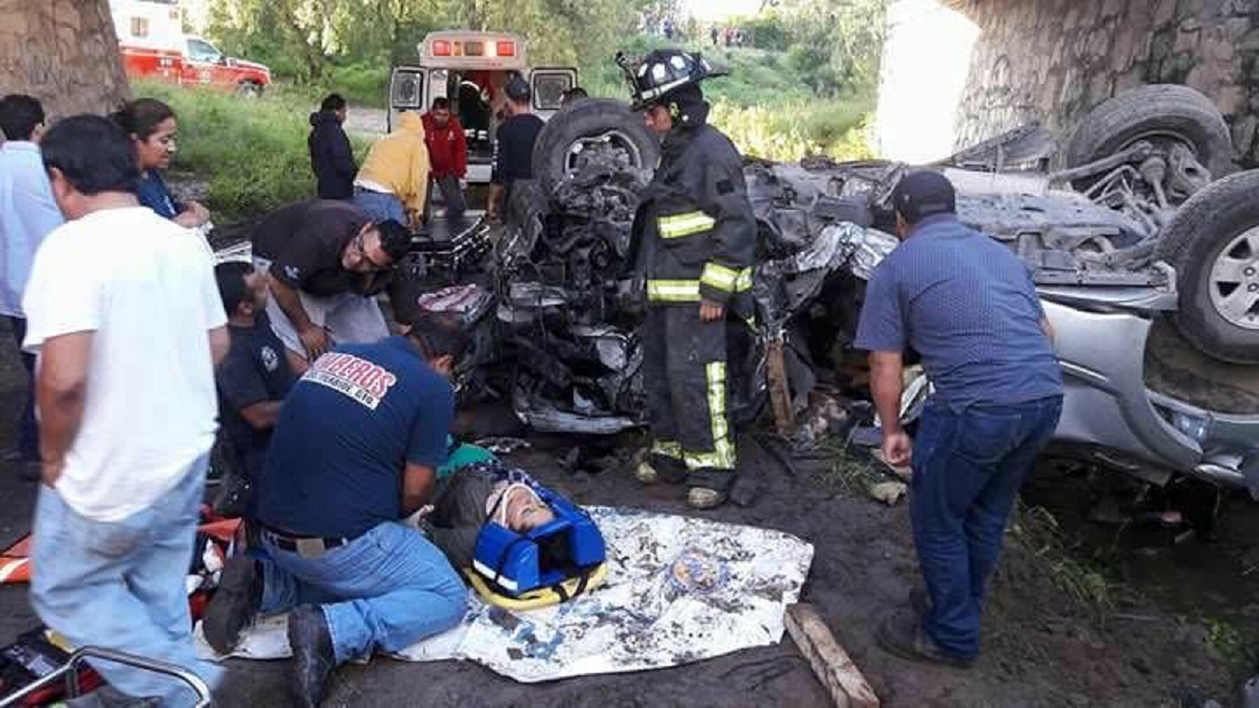Accidente en Carretera a SLP deja 5 lesionados