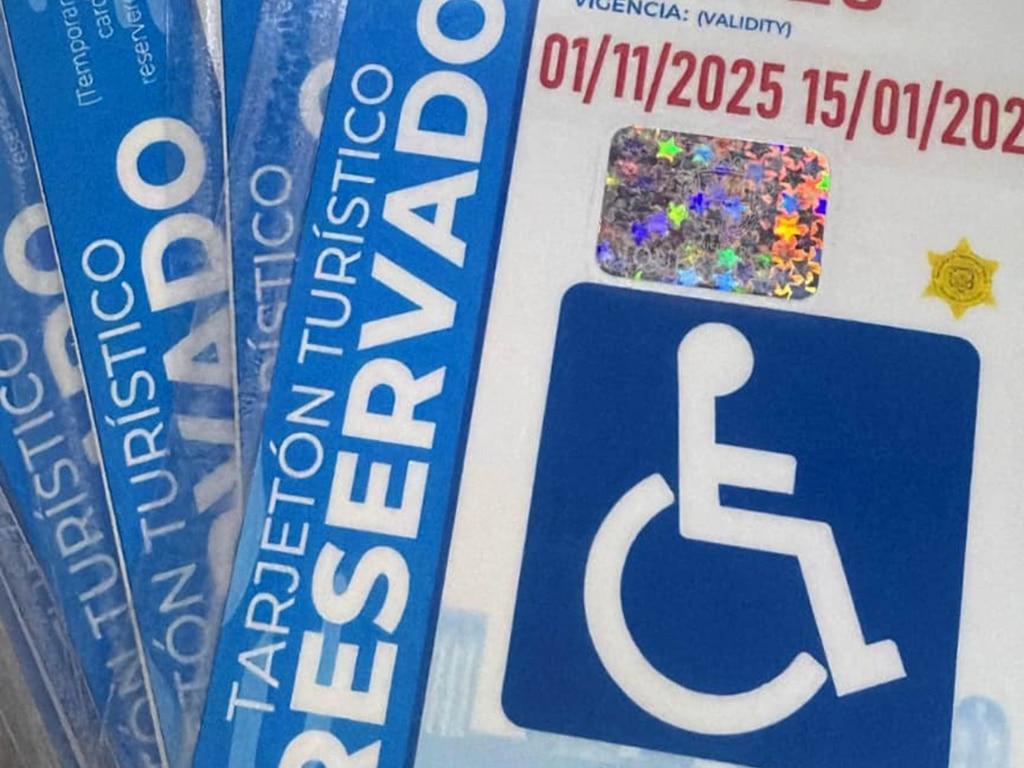 Querétaro ofrece tarjetones temporales de estacionamiento para personas con discapacidad