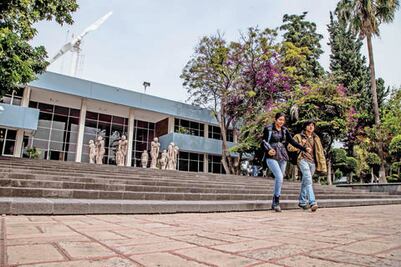 Pide obispo diálogo por la educación