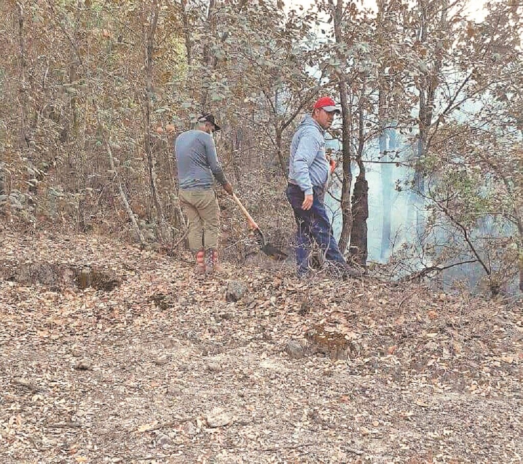 Sofocan el incendio forestal en Huimilpan