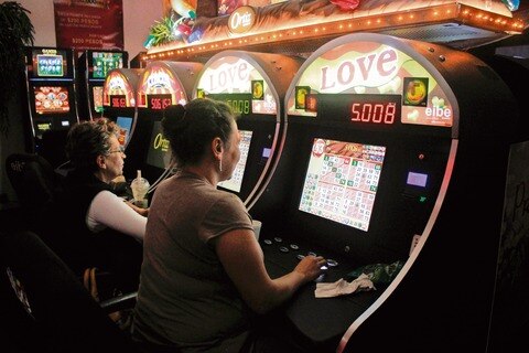 Otorgan amparo a casino