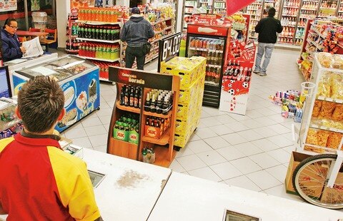 Clientes de Bancomer retirarán en Oxxo