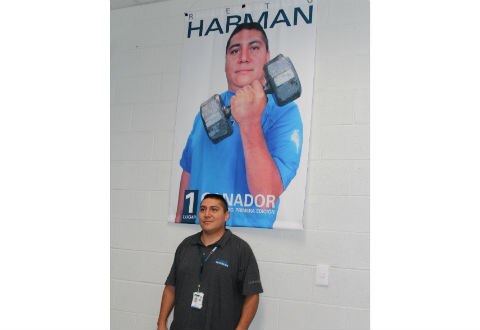 Cumplen Reto Harman