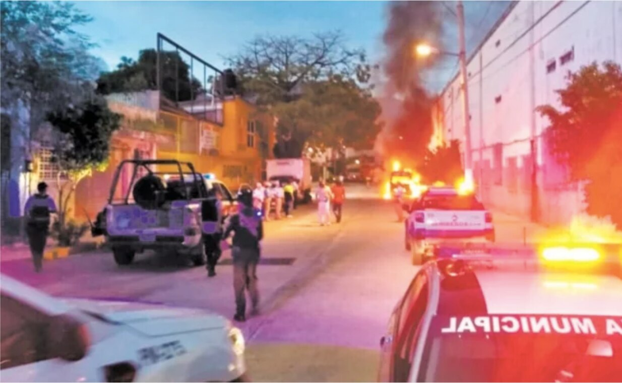 Sujetos armados robaron y quemaron una camioneta de la ruta Centro-Pie de la Cuesta. ESPECIAL