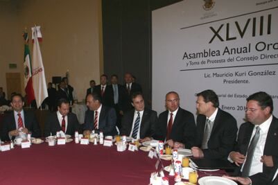 Reconocen a empresarios del año