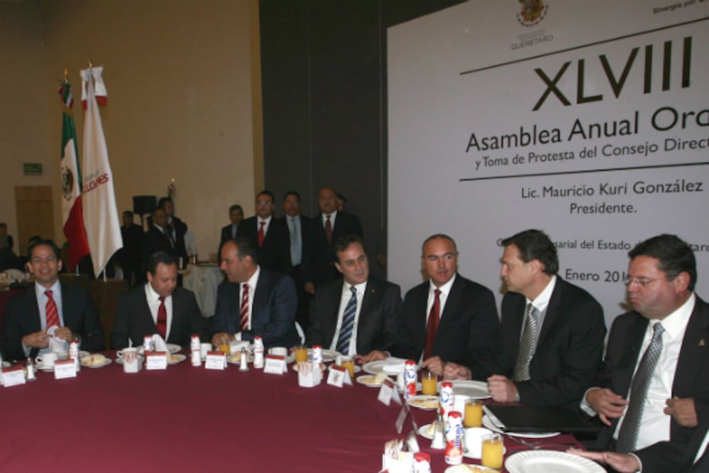 Reconocen a empresarios del año