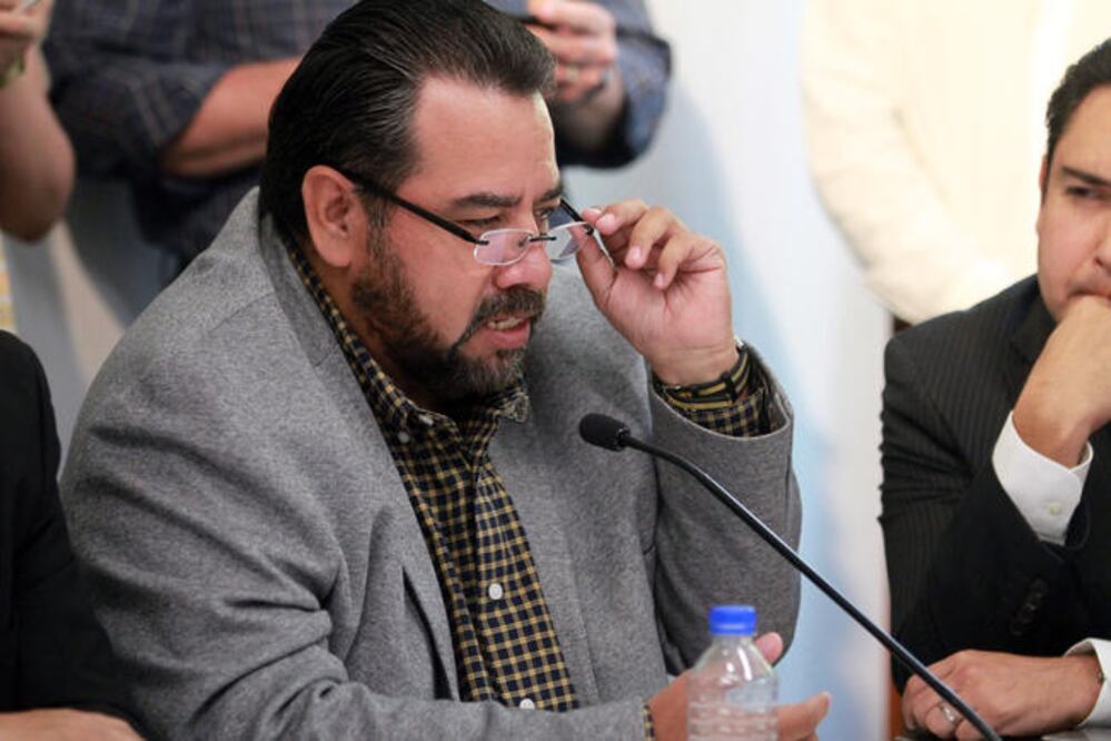 Carlos Lázaro Sánchez exhorta a dejar salir a Jerónimo Sánchez Sáenz (CÉSAR GÓMEZ. EL UNIVERSAL)