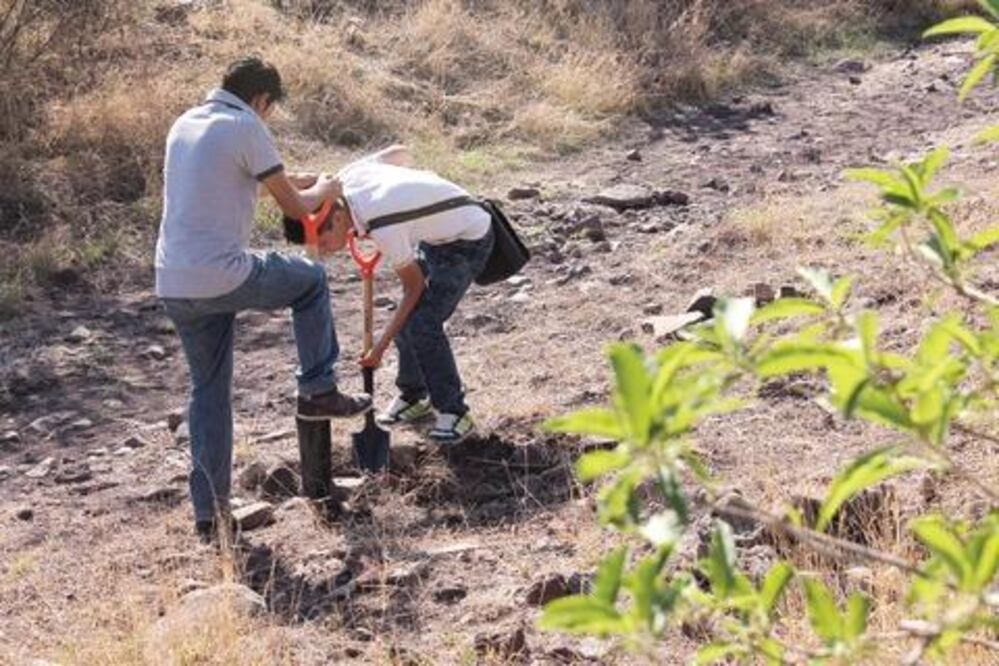 Supervisan trabajos de obra
