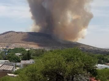 Se incendia Cerro de La Venta en San Juan del Río 