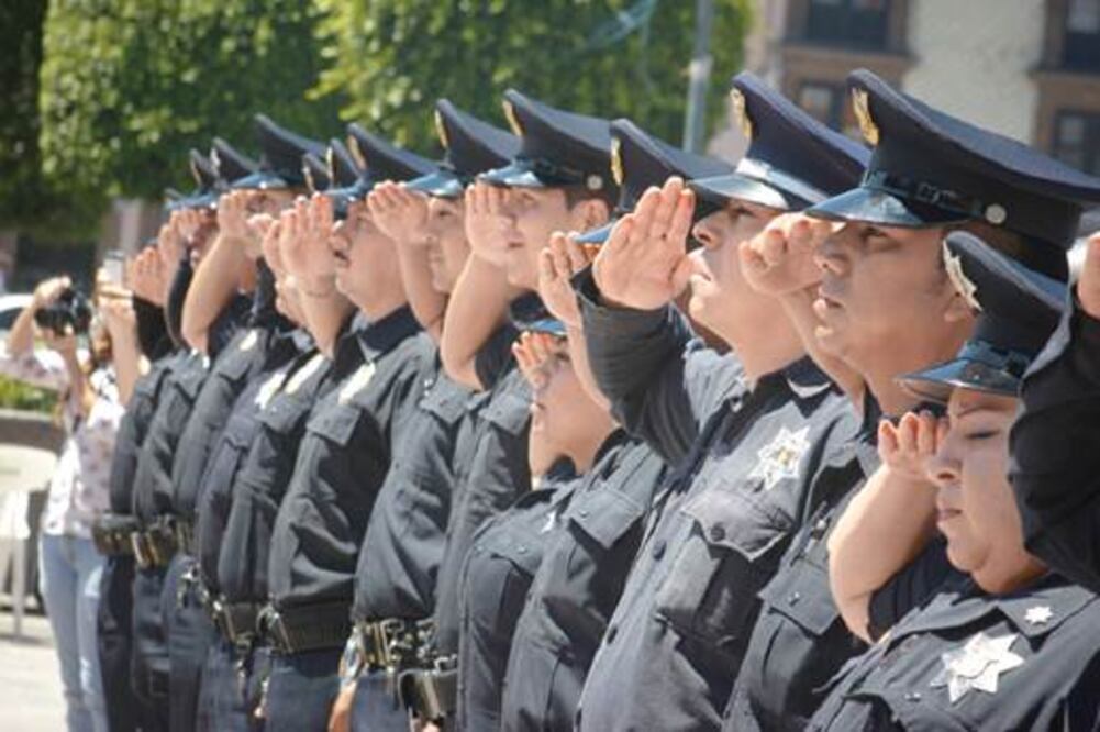 Capacitación a policías en SJR