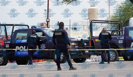 Felifer Macías ofrece respaldo a investigaciones por asesinato de policía en Corregidora