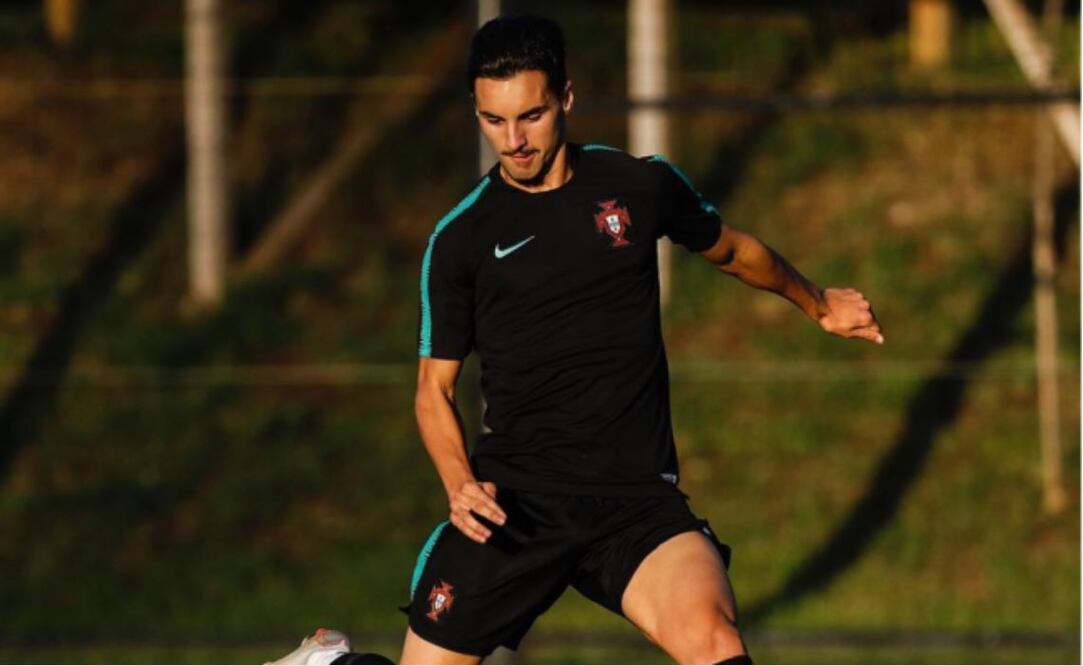 Instagram STEPHEN EUSTAQUIO