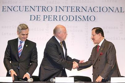 Analizan en foro el periodismo de hoy