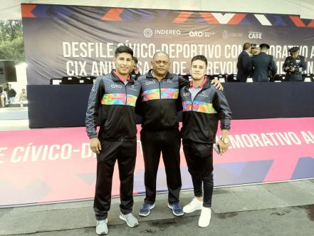 Comienza el desfile conmemorativo de los 109 años de la Revolución Mexicana 