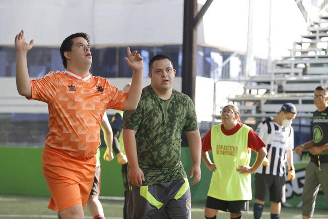 Así se juega el futbol, sin límites