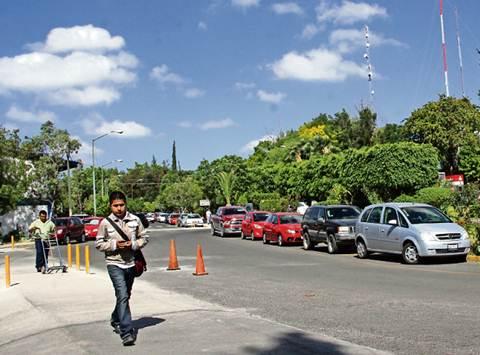 Universitarios, con mínimos ingresos