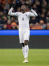 Golazo de Pogba da triunfo galo