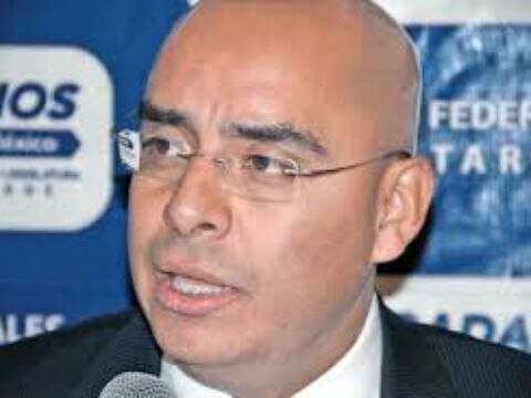 Llama Aguilar a no caer en calenturas