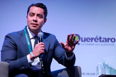 Felifer Macías pide licencia para contender por la capital de Querétaro 