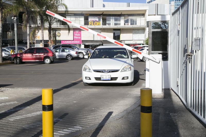 Buscan IP más estacionamientos