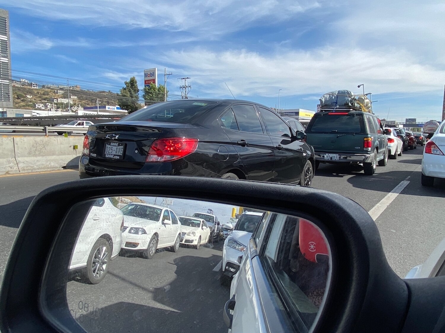 Frustración y hastío, ante las obras en avenida 5 de Febrero