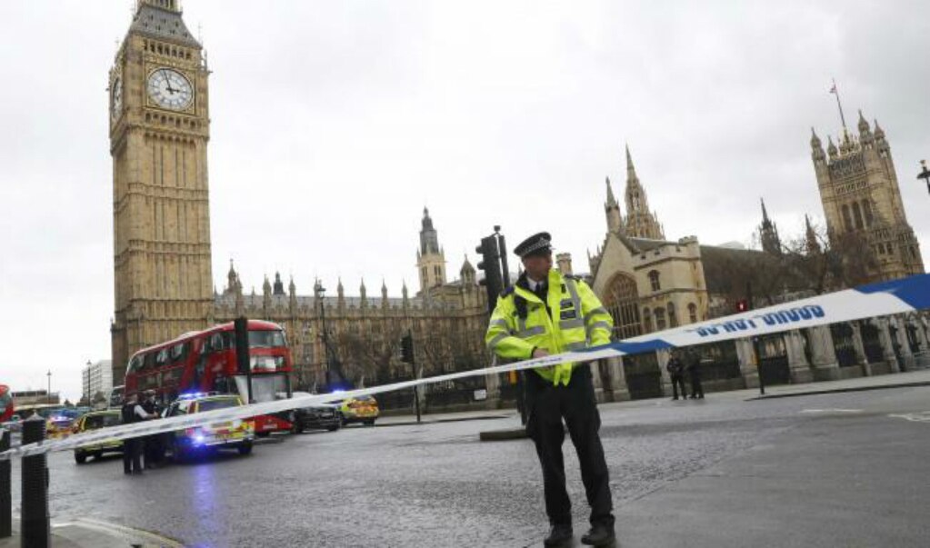 Reportan tiroteo afuera del Parlamento británico; hay varios heridos