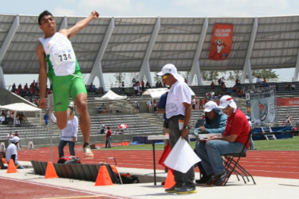 Oros locales en atletismo y tiro deportivo