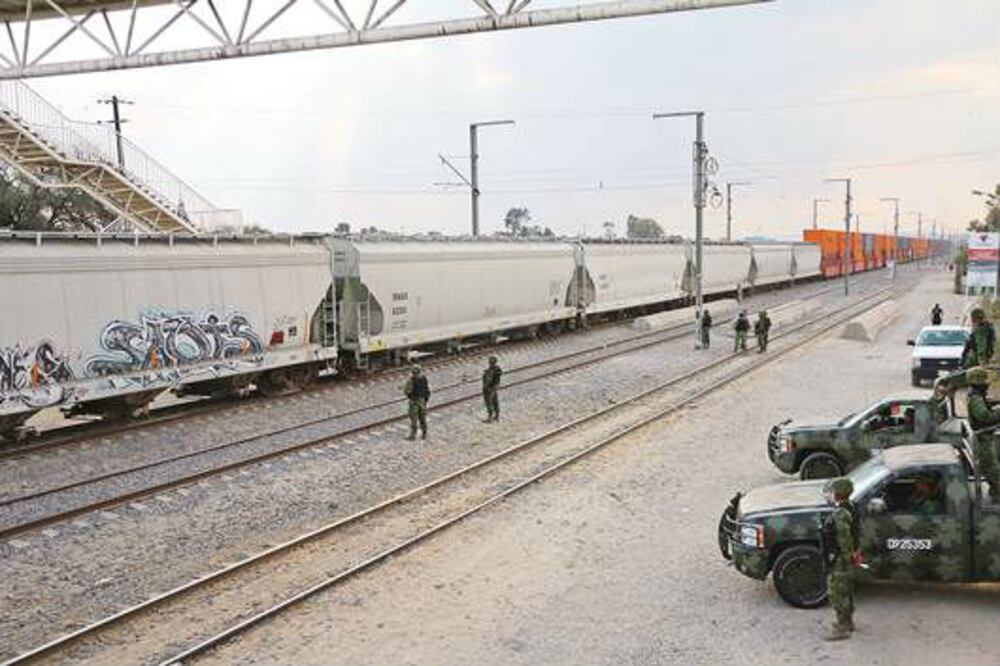 Refuerzan presencia militar