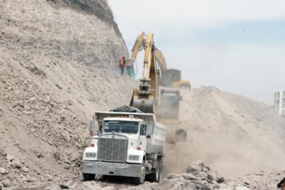 Complicaciones en construcción por lluvias