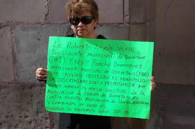 Protestan libreros de viejo para pedir feria