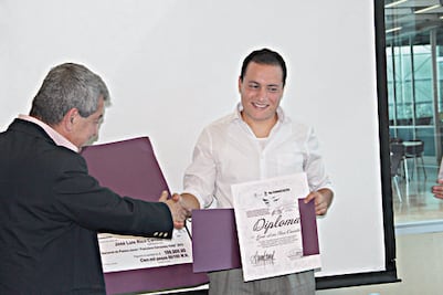 Entregan el  Premio Cervantes Vidal 2015 