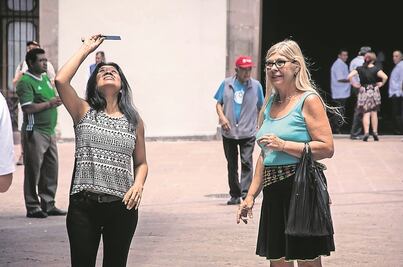 Llama IMSS a no exponer la vista durante eclipse solar