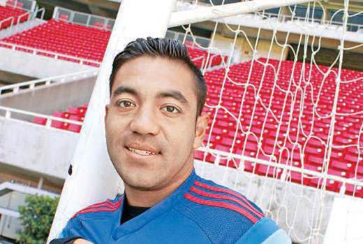 Lejos del escándalo; cerca del gol