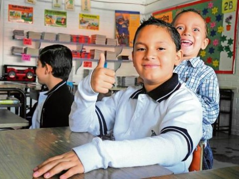 Estrenan canchas de usos múltiples