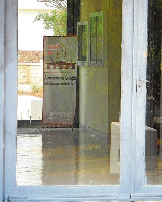 Profesionistas, víctimas de delitos, acusan