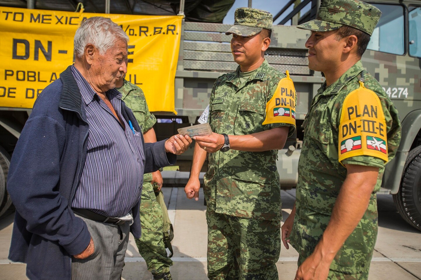 Sedena entrega víveres por  bajas temperaturas