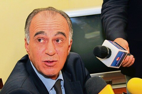 Suspenden a 2 policías por abuso