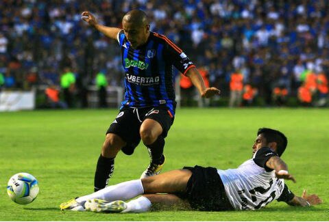 Gallos Blancos no pudo con la Máquina