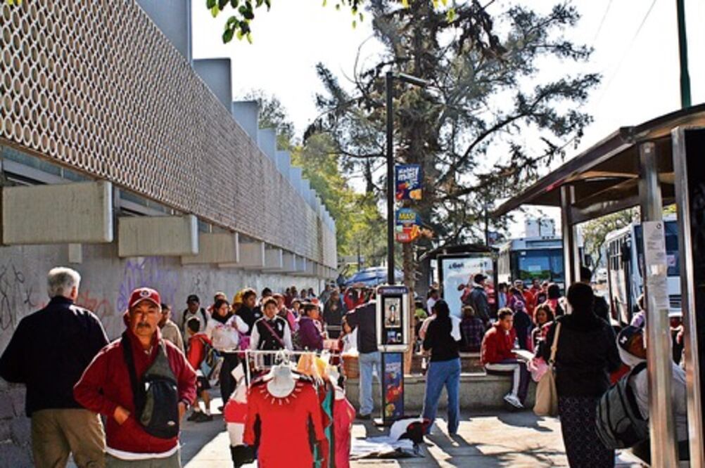 Molesta a ciudadanos   comercio ambulante  