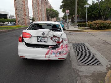 Choca camión contra tres autos