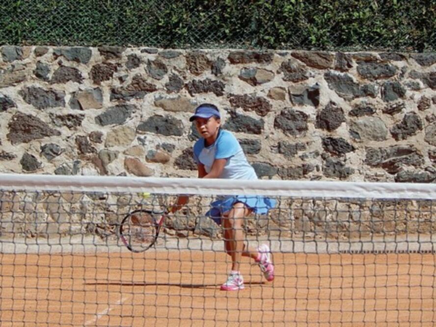 Pelean por avanzar en Nacional de Tenis 